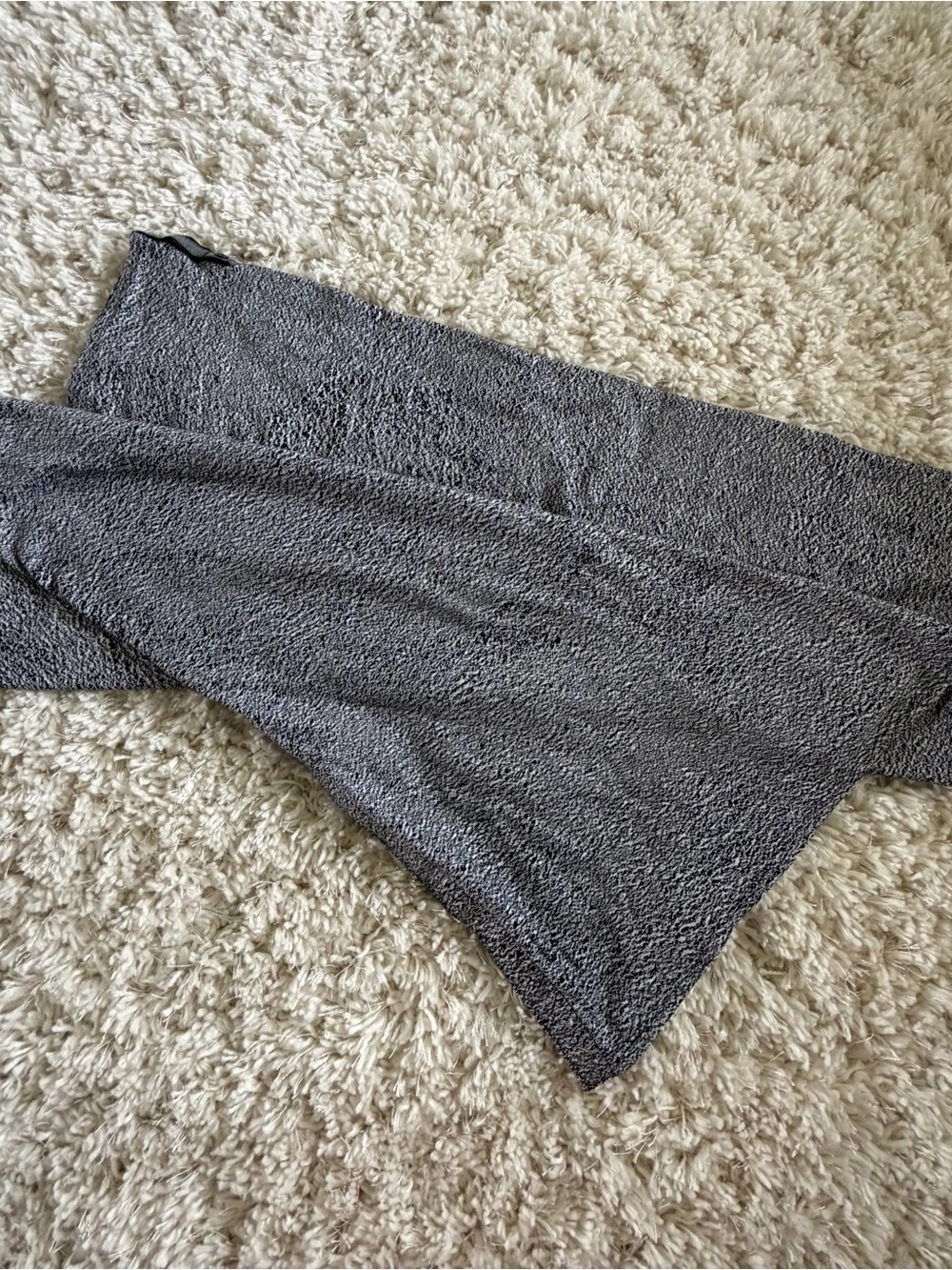 Lululemon Black Charcoal Gray multi way Scarf